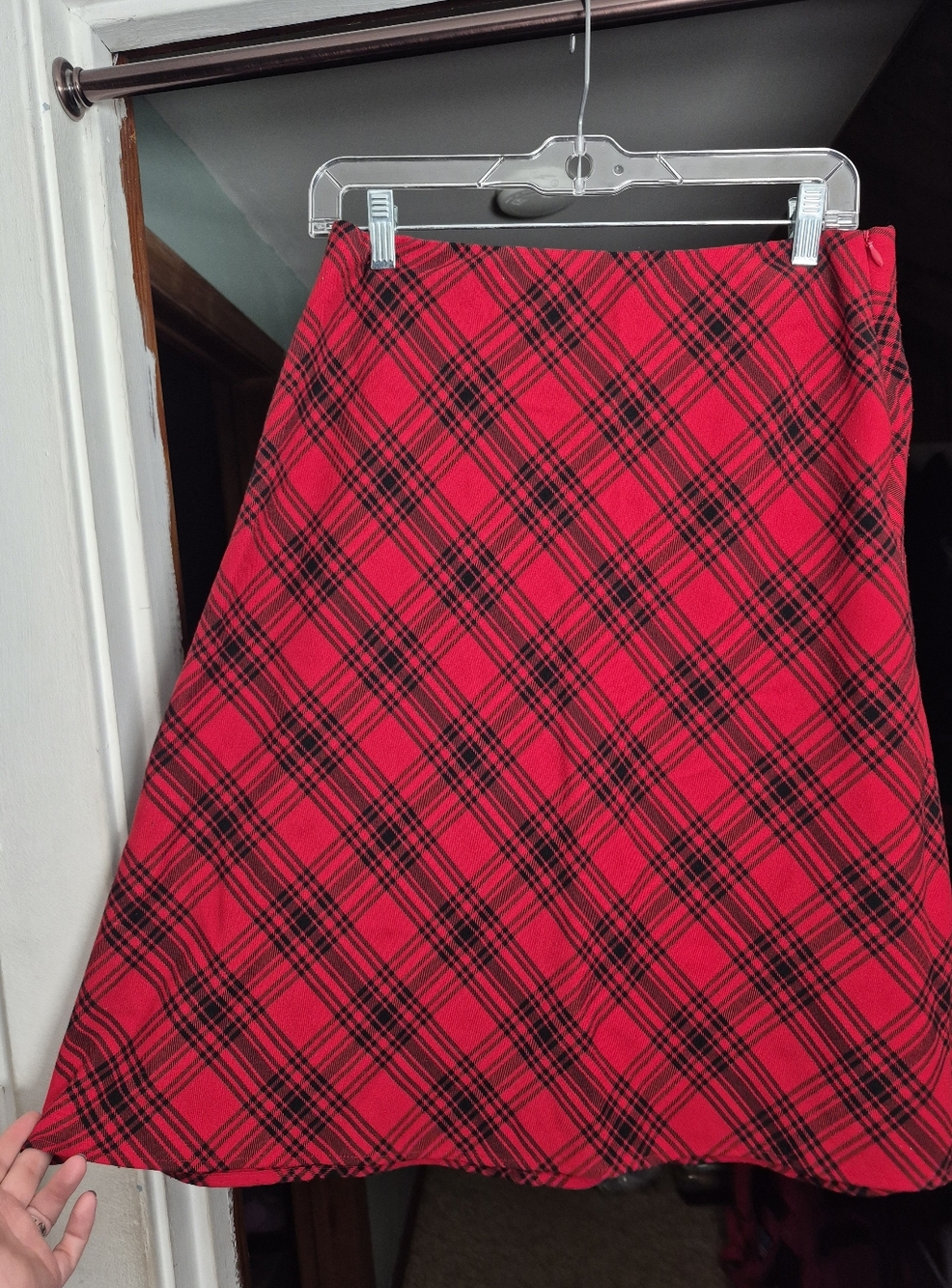 Sz 6 Josephine Chaus Red and Black Plaid A-Line Skirt Side Zip